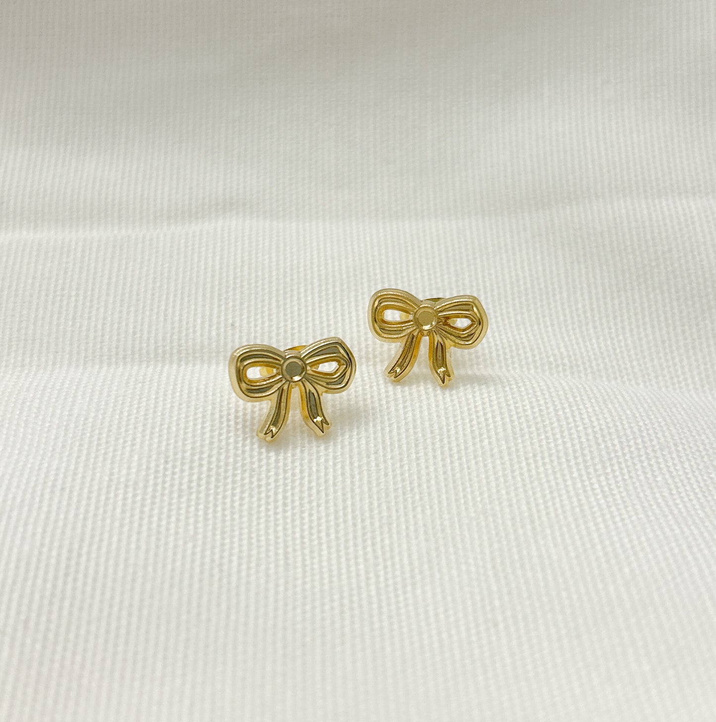 Ribbon Stud Earrings